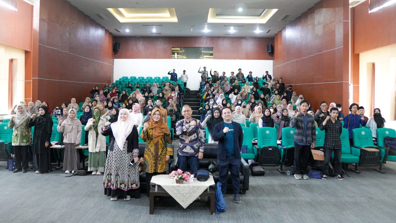 UPT PUSAT KARIER GELAR SEMINAR PERSIAPAN KARIER KE-2 DENGAN TEMA MEMBANGUN MINDSET BISNIS